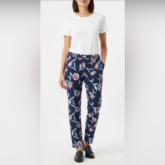 Lands' End Pants - Lands'‎ End Blue, White & Fuschia Floral Chinos with Pockets, Size 6